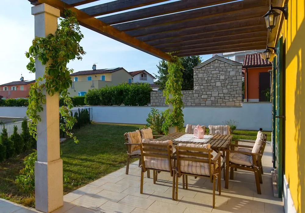 Villas Vilanija Umag 0*,  Kroatien
